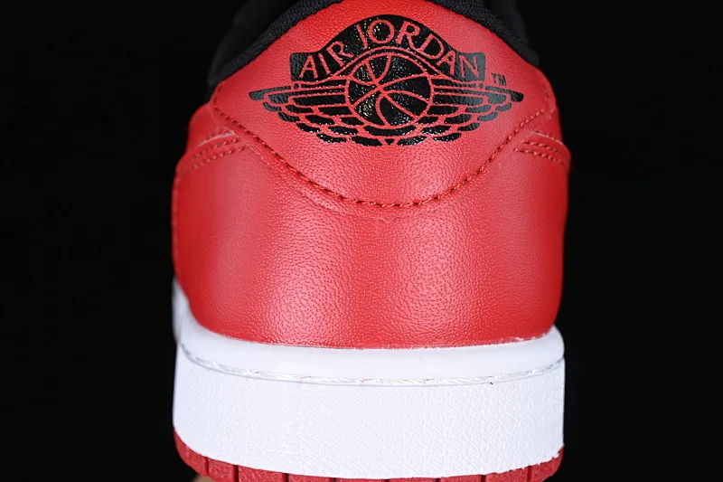 All categories Air Jordan Jordan series basketball shoes Air Jordan 1 Low Z version Air Jordan 1 Low OG "Bred" AJ1 Joe 1 black and red low-top basketball shoes 705329-001